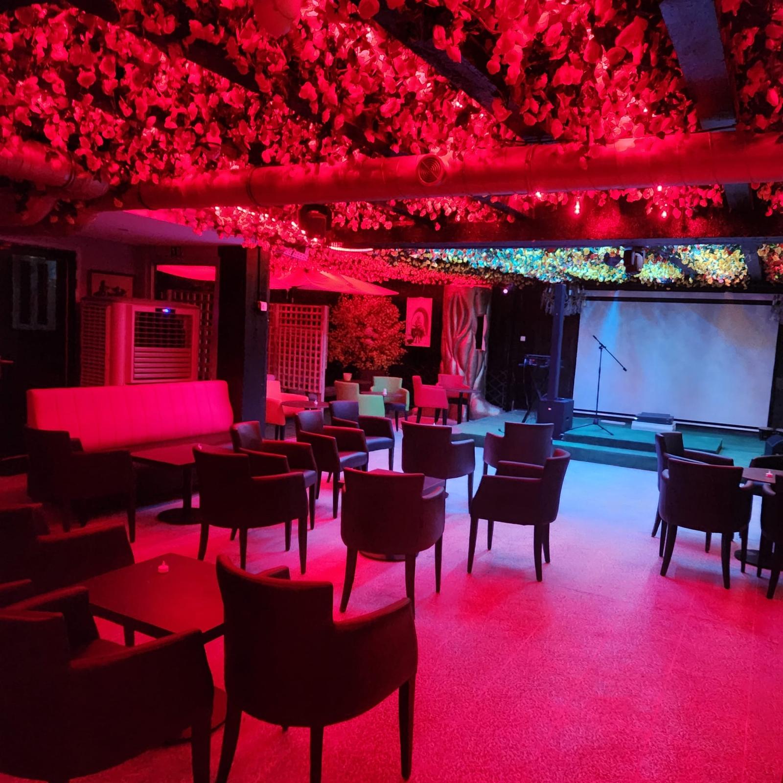 Salle préparée pour mariage à Paris